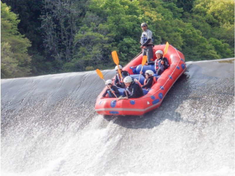 [Gunma/Minakami/Half-day rafting 3 hours] "Super Summer Sale 2024" <Family Discount> ★ Free tour photos! A water adventure for the whole familyの紹介画像