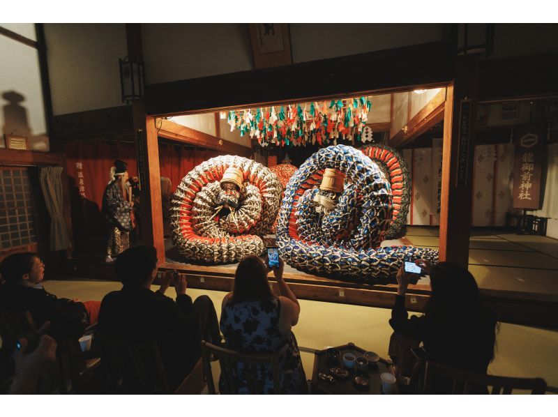 [島根/溫泉通]私人石見神樂體驗每天僅限1組 - 在歷史悠久的神社里搭配清酒並與舞者互動の紹介画像