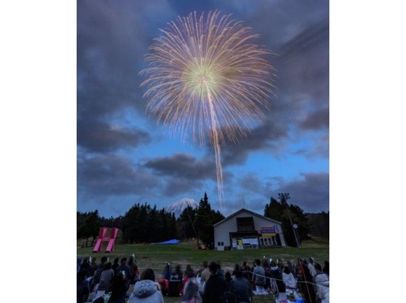 Limited to smartphone users [Yamanashi/Minamitsuru District] The spectacular fireworks "Mt. Fuji" 2024 admission ticket reservationの紹介画像