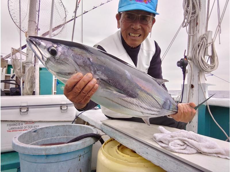 [Wakayama/Susami Town [Charter]] Fighting with super big guys is not just a dream! ? Experience trolling (marlin/Japanese mackerel)の紹介画像