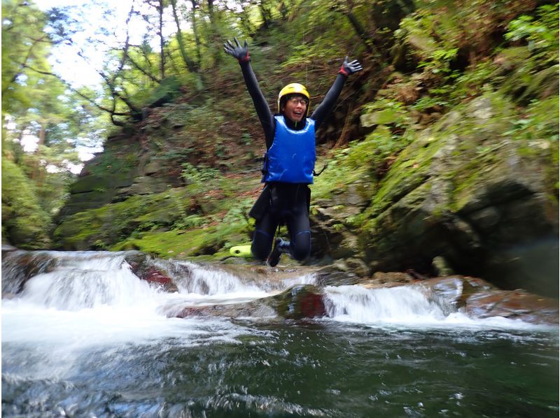 [Saitama/Nagatoro/Canyoning] Canyon walk tour! Participation is OK from 4th grade! Let's go exploring the clear stream valley♪の紹介画像