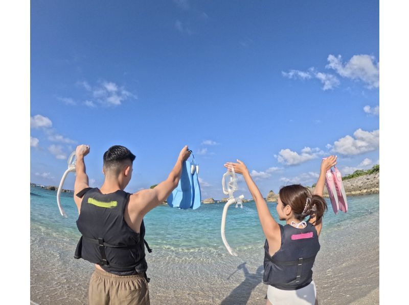 [The only one in Miyakojima! A comfortable snorkeling shop with free facilities] Anyone from 2 to 75 years old can enjoy it! The store is a 15-minute walk from the city center, so you can feel safe!の紹介画像