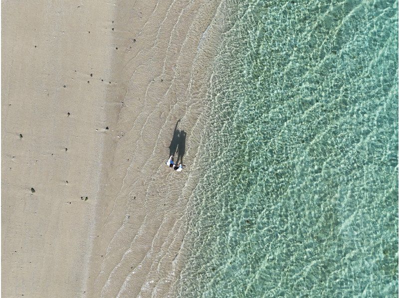 宮古島・ドローン・2時間・貸切【一組限定ドローン付きウミガメシュノーケルフォトツアー】必要機材＆写真・動画付き！絶景とウミガメの癒しをお届けの紹介画像