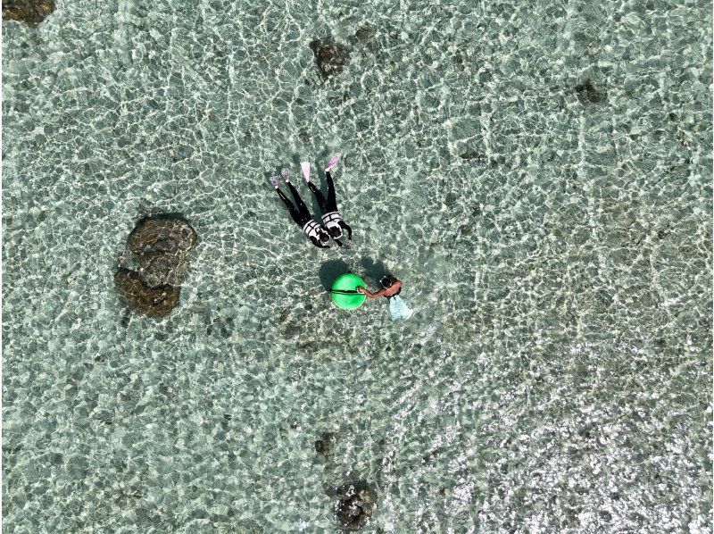 [Miyakojima] One group only, sea turtle snorkel photo tour with drone.