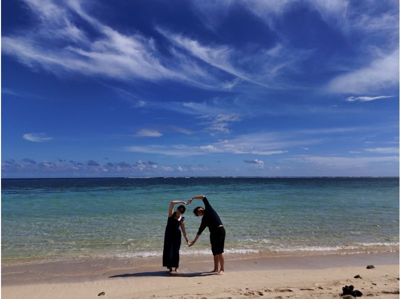 [Miyakojima] One group only, sea turtle snorkel photo tour with drone.