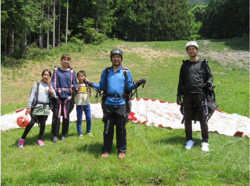 新春キャンペーン！！親子でご参加！！お車来場限定割引！！親子でパラグライダー浮遊体験！小学生～高校生を含むご家族向け一日コース！！の紹介画像