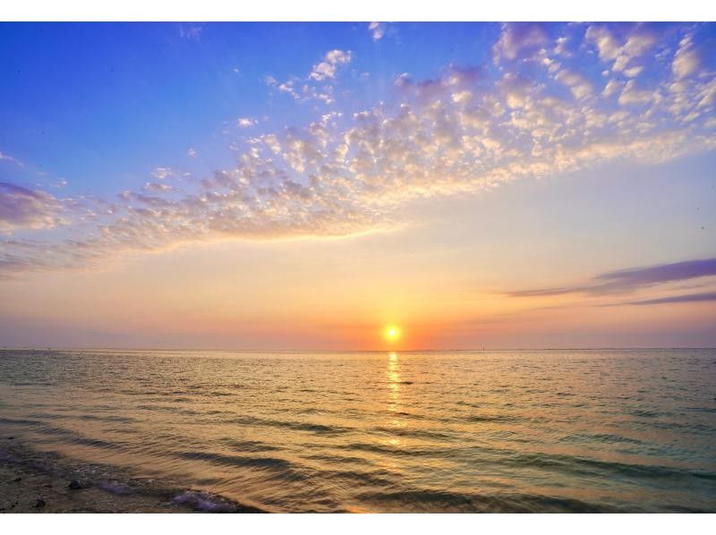 SALE！【沖縄・石垣島 ★ プライベートビーチで行う貸切ツアー 】サンセットサップ（クリアSUP）★18時コース／第4便の紹介画像