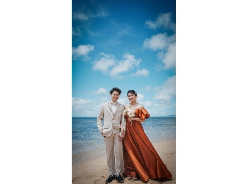 "SALE!" [Okinawa, Onna Village] Beach wedding photo ✳︎ 2-3 hour plan! All dresses and costume rentals included + 1 hour of shooting and all data gift!の紹介画像