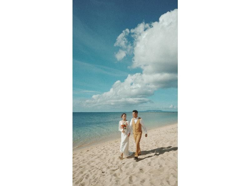 "SALE!" [Okinawa, Onna Village] Beach wedding photo ✳︎ 2-3 hour plan! All dresses and costume rentals included + 1 hour of shooting and all data gift!の紹介画像