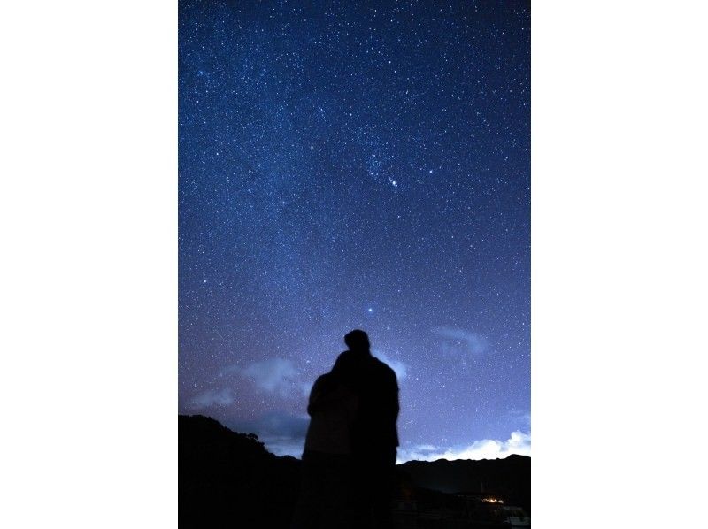 [Ishigaki Island - Starry Sky] Starry sky photo tour by a professional photographer / Enjoy a wonderful night with Ishigaki Island's natural planetarium as your backdrop {Free photo data} Spring sale now onの紹介画像