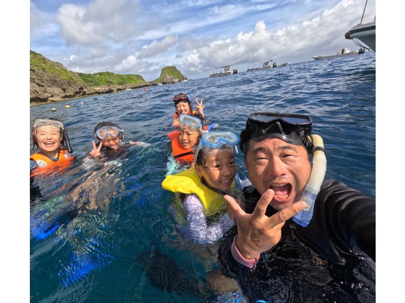 当日予約OK！【沖縄・恩納村】ロングタイム青の洞窟スノーケリング　GOPRO撮影無料　ラウ兄のお店！当日予約OK！の紹介画像