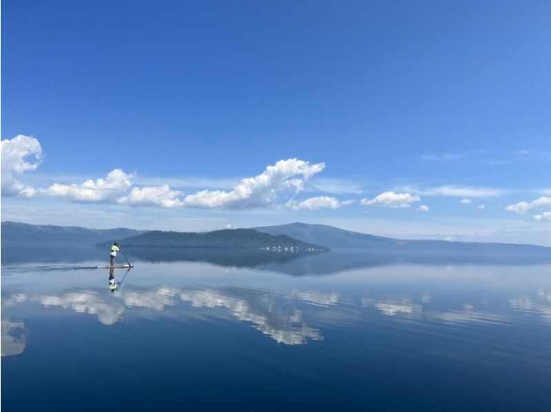 [Hokkaido/Lake Kussharo] Tandem with parent and child! Spectacular panoramic SUP cruising! ｜Beginners welcome｜Tour photo includedの紹介画像