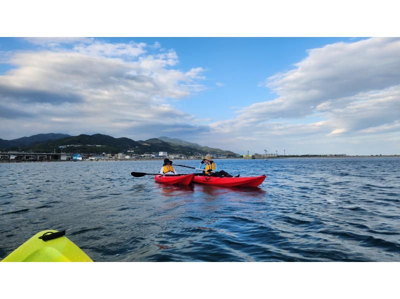 【淡路島】カヤック体験 90分 ツアー！丁寧なレクチャーで初心者も安心♪用具無料レンタル&シャワー無料写真無料、手ぶらでOK！の紹介画像