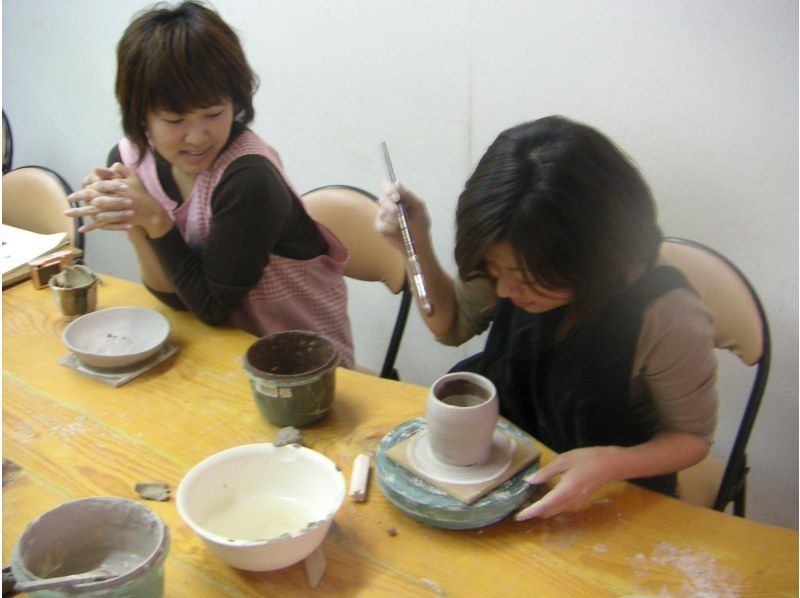 [5 minutes from Nagoya Station, Aichi] Pottery wheel experience. Practice + wheel production only for 45 minutes. Make one piece together with the instructor!の紹介画像