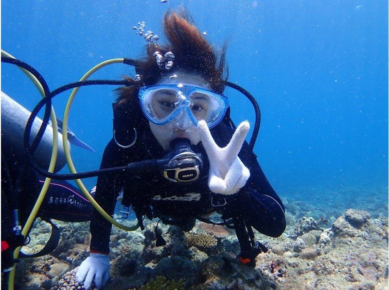 【初心者に超オススメ】呼吸がめちゃ楽な器材でボート体験ダイビング【那覇空港から20分の糸満市】の紹介画像