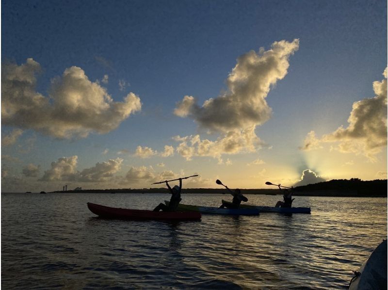 【石垣島/２時間】☆煌びやかなサンセット&times;夜のマングローブ&times;星空ナイトカヤック☆わくわくの大人気欲張体験ツアー♪【宮良川出発】の紹介画像