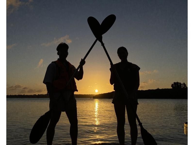 【石垣島/２時間】☆煌びやかなサンセット&times;夜のマングローブ&times;星空ナイトカヤック☆わくわくの大人気欲張体験ツアー♪【宮良川出発】の紹介画像