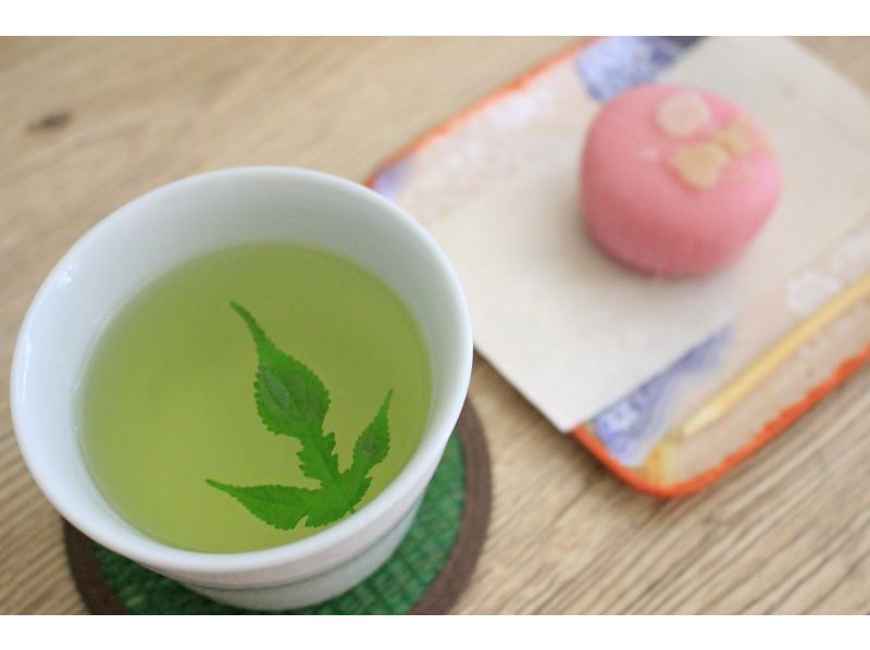 [Okachimachi, Tokyo] A workshop to make Japanese paper that will last for 1000 years from scratch, with special tea and Japanese sweets! About 5 minutes walk from the stationの紹介画像