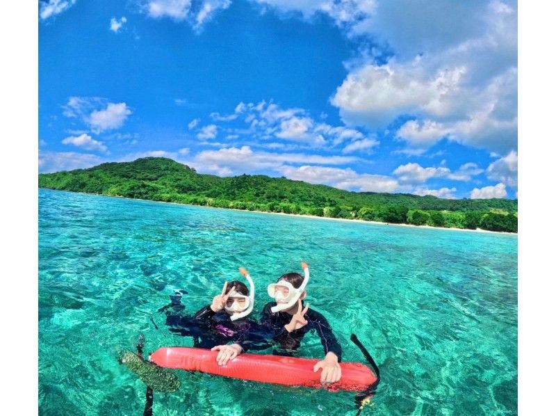 ★Student discount [OK on the day] 99.99% chance of encountering sea turtles! [Lowest price in the industry ★ Ages 3 and up can participate] Snorkel to see Nemo and lots of tropical fish! Free pick-up and drop-off, photosの紹介画像