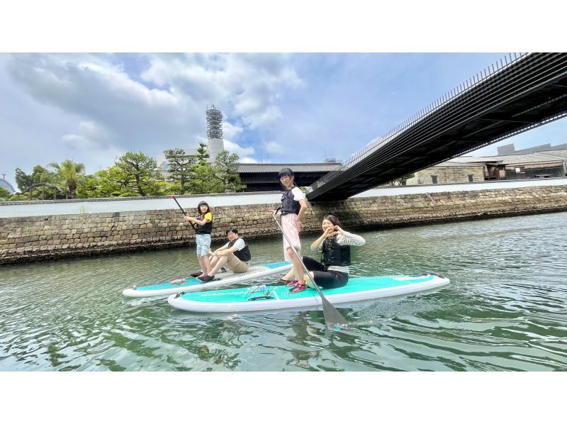 長崎市中心部】観光ガイドを受けながらSUPで名所を巡る一度で二度