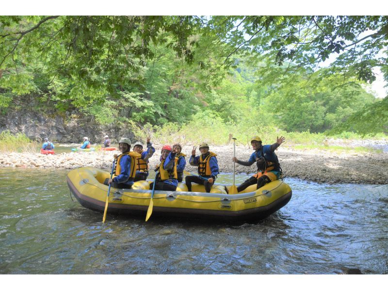 <April to June> [Minakami, Gunma] Half-day rafting course! In spring, you can enjoy the thrills of Japan's best rapids on the Tone River! [Young people discount] available (^o^)丿の紹介画像