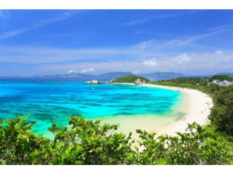 【那覇発／慶良間日帰り】チャータークルーザーで行く！慶良間諸島『渡嘉敷島』海がめシュノーケリングツアーの紹介画像