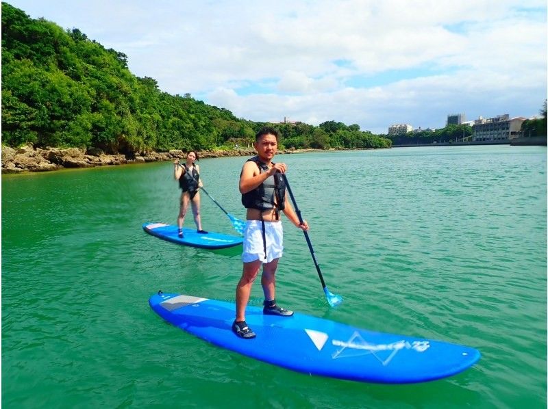 【1組貸切制】青の洞窟シュノーケル&《SUP・カヤック》選べるオプションツアー2歳〜70歳まで参加可｜写真撮影無料｜餌やり体験付き｜の紹介画像
