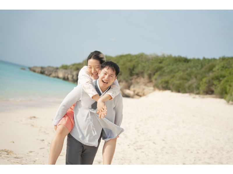 【宮古島 - 早鳥優惠！ 】【拍攝絕美景色】攝影師帶領的海灘攝影之旅の紹介画像