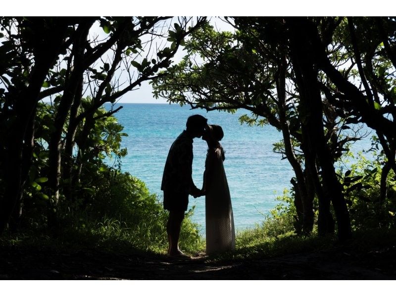 [Miyakojima Photography] [Taking photos with breathtaking views] Photographed by a photographer using a single-lens reflex camera and drone footage included! の紹介画像