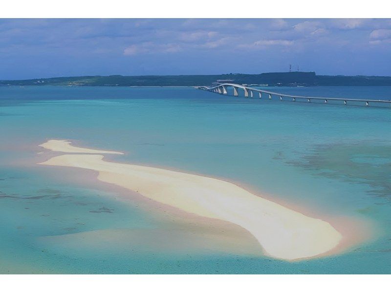 [冲绳/宫古岛]乘坐SUP去Uni-no-hama！在世界上最美丽的海域之一的宫古岛的大海中留下一生难忘的回忆！ <包含免费照片和视频拍摄>！附带安全指南支持！の紹介画像