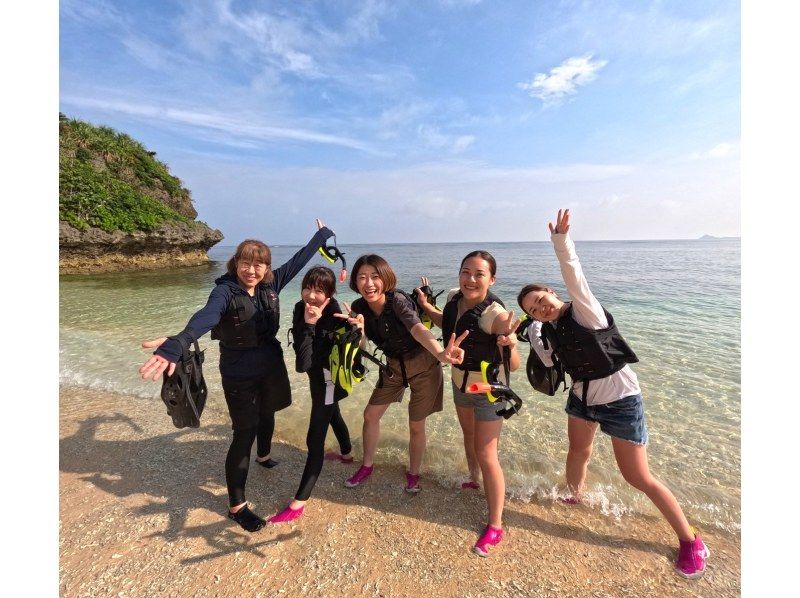 超お得セット★2大人気スポットへ！《写真4K動画・器材＆送迎無料》幻の島＋青の洞窟＋ウミガメ99%シュノーケル★竹富格安券＆ドローン持込可！の紹介画像