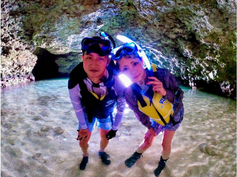 SALE！超お得セット★2大人気スポットへ！【石垣島】幻の島＋青の洞窟＋ウミガメシュノーケル《写真＋動画データ・送迎＆器材無料》竹富格安券有の紹介画像