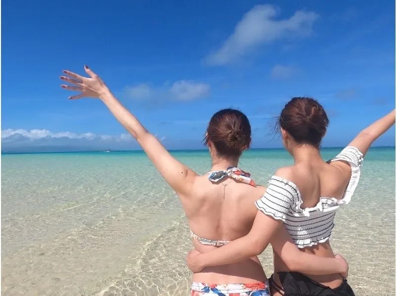 超お得セット★2大人気スポットへ！《写真4K動画・器材＆送迎無料》幻の島＋青の洞窟＋ウミガメ99%シュノーケル★竹富格安券＆ドローン持込可！の紹介画像