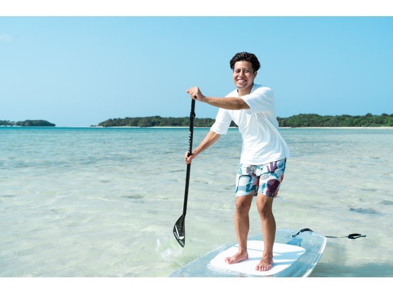 [Private tour for one group] Ishigaki Island's No. 1 beach "Kabira" Clear Sup tour "4K. Free drone video and photography" & "Free video recording of every moment during the tour with GoPro"の紹介画像