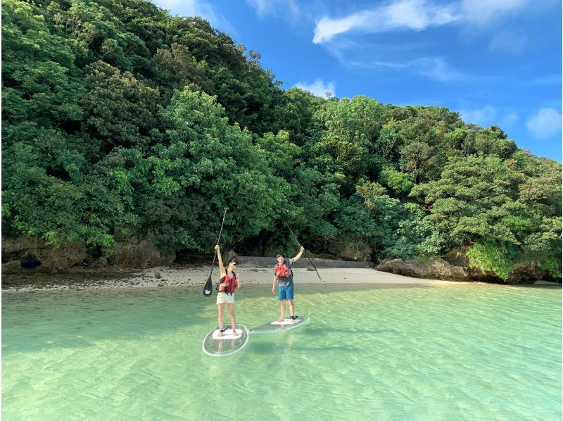 [Ishigaki Island / Private tour for one group] Michelin Guide three-star "Kabira Bay" Clear Sup tour / 4K drone video & photography included / Beginners welcome / No additional chargeの紹介画像