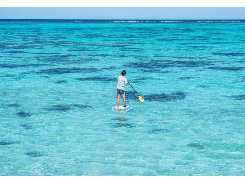 "Private tour for one group" Ishigaki Island's No.1 spot "Kabira" Clear SUP or SUP / 4k free drone video & photography & SLR beach photo included / GoPro rental availableの紹介画像