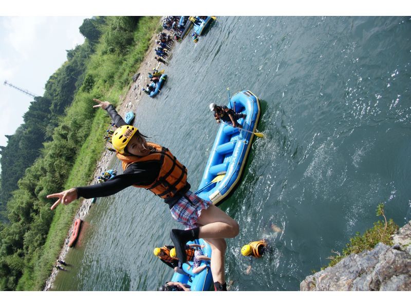 [Gifu/Gujo] Enjoy the great nature of the Nagara River for a whole day! Rafting experience/enriched facilities [1 day tour]の紹介画像