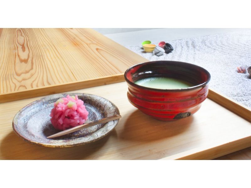 [京都/京都御苑附近] 在京都的聯排別墅中體驗枯山水、品嚐抹茶和日式甜點，輕鬆享受文化體驗。の紹介画像
