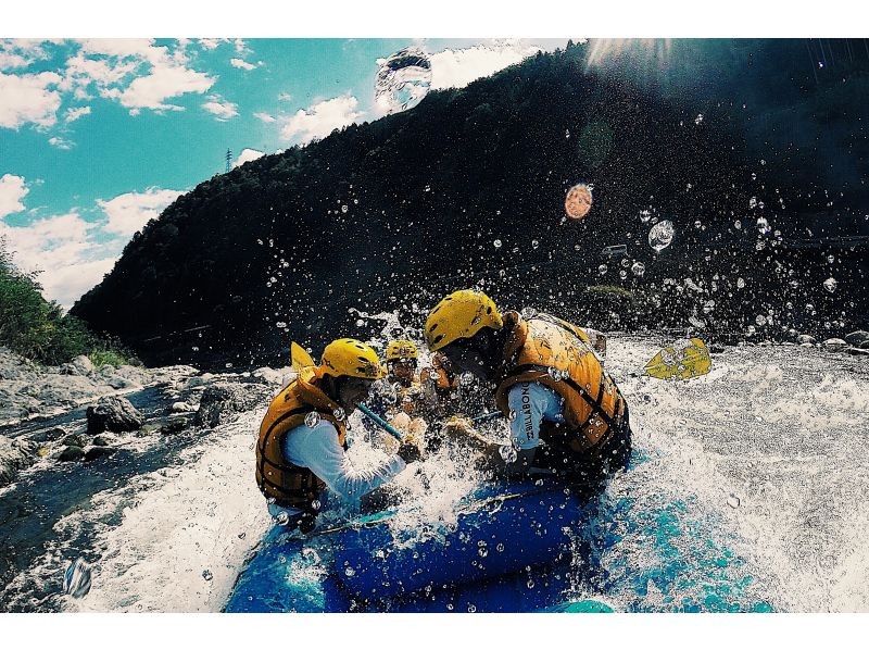 [Gifu/Gujo] Enjoy the great outdoors of the Nagara River [Rafting experience + private tent sauna] Fully equipped facilities (half-day tour)の紹介画像
