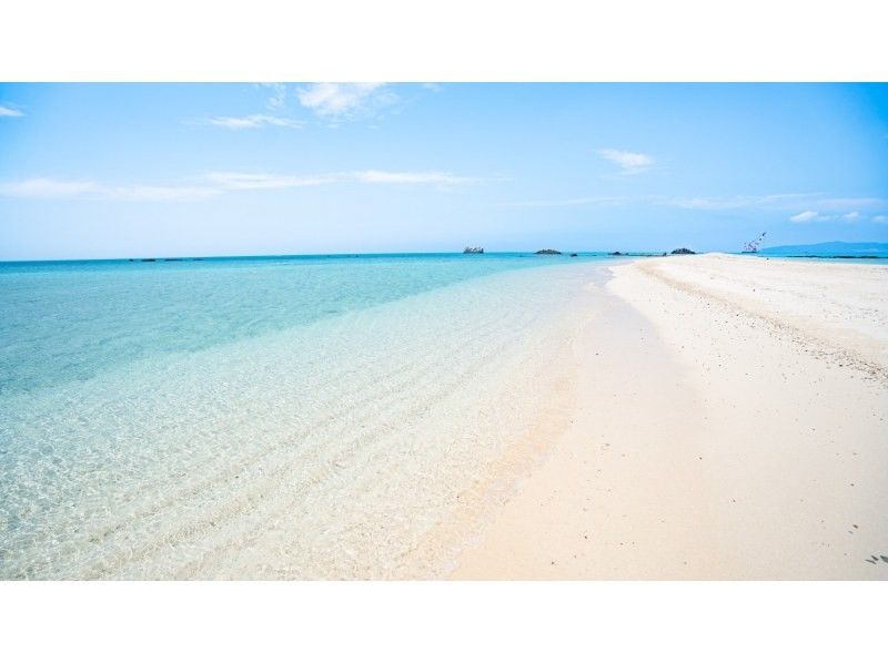  【ANA誌掲載】感動&大満足の半日★幻の島上陸ドローン撮影無料&times;ウミガメシュノーケル★【2歳〜85歳】写真・送迎無料！シャワー＆駐車場完備の紹介画像