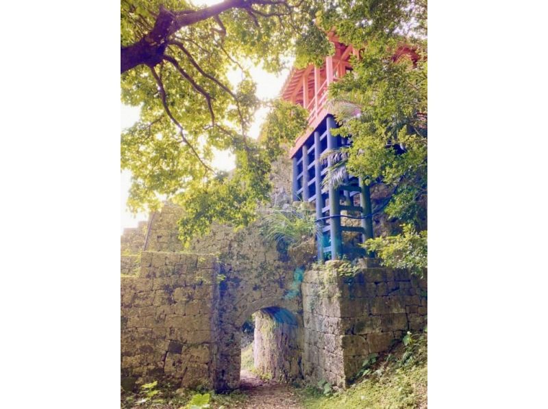 【沖縄　那覇】琉球古民家で体験する　福木染め　ファミリー、女子旅行などにおすすめの紹介画像