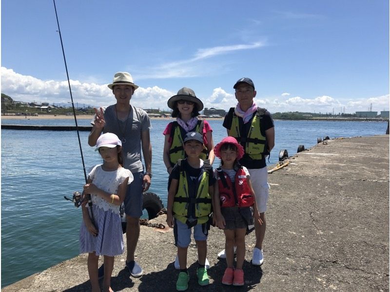 [Weekday morning course] "Sea fishing experience class ★There is a prize for not going home ★" / Very popular with couples, families, and women ♪ / Includes cooking service for any fish you catch!の紹介画像