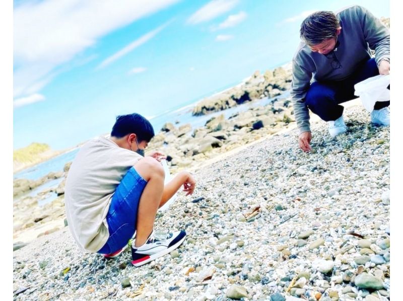 【宮崎・団体様/キャンドル作り教室】25名以上の団体参加可能！環境教育型プラン：貝殻、シーグラスなどビーチコーミングで探そうの紹介画像