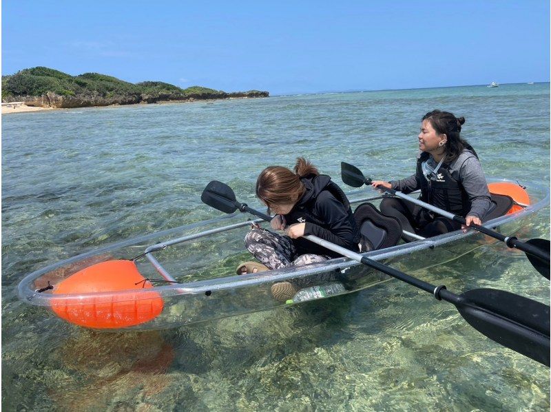 [Okinawa, Itoman] Easy access from Naha, uninhabited island landing tour! Enjoy the Okinawan sea with a wide range of activities such as clear kayaking, clear SUP, and sea scooter!の紹介画像