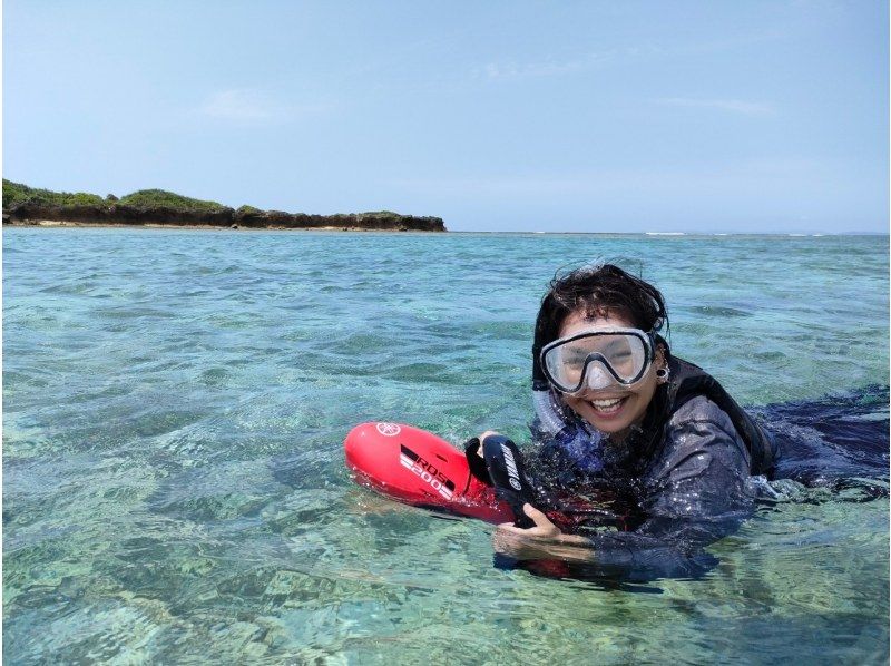 【沖縄・糸満】無人島の海でクリアサップやウェイクボード、バナナボート含む絶叫系で遊びまくろう！10種類のマリンアクティビティ90分遊び放題！の紹介画像