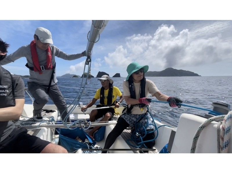 [Kerama Islands, Okinawa] Experience sailing (charter) in the Kerama Islandsの紹介画像