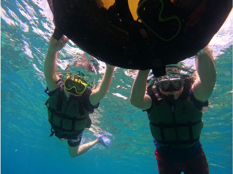 [Okinawa, Sesoko Island] Free 4K camera (GoPro) photo shoot♪ Banana boat snorkeling tour & 2 types of marine activities held in the sea where sea turtles liveの紹介画像