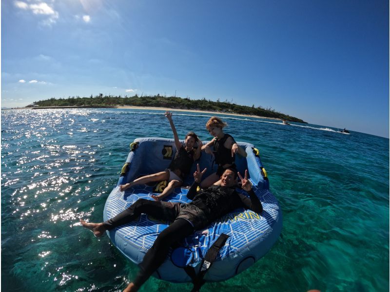 [Okinawa, Sesoko Island] Free 4K camera (GoPro) photo shoot♪ Banana boat snorkeling tour & 2 types of marine activities held in the sea where sea turtles liveの紹介画像