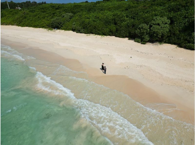 [Miyakojima, 1 group fee] 15-minute easy drone photography experience at Toguchi Beach (same price for any number of people, 3 shots)の紹介画像