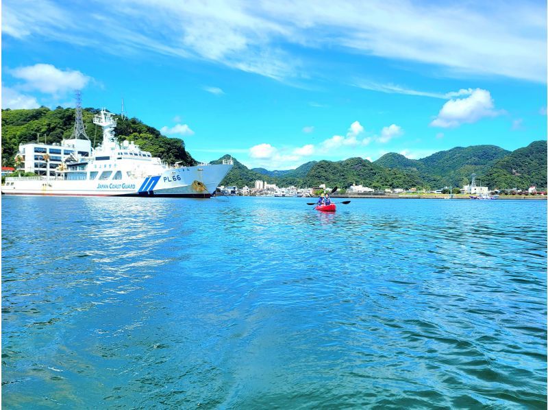 [Shizuoka, Shimoda/Shimoda Port] Private guided kayaking experience & snorkeling 150 minutes in Shimoda Port with a dedicated instructorの紹介画像